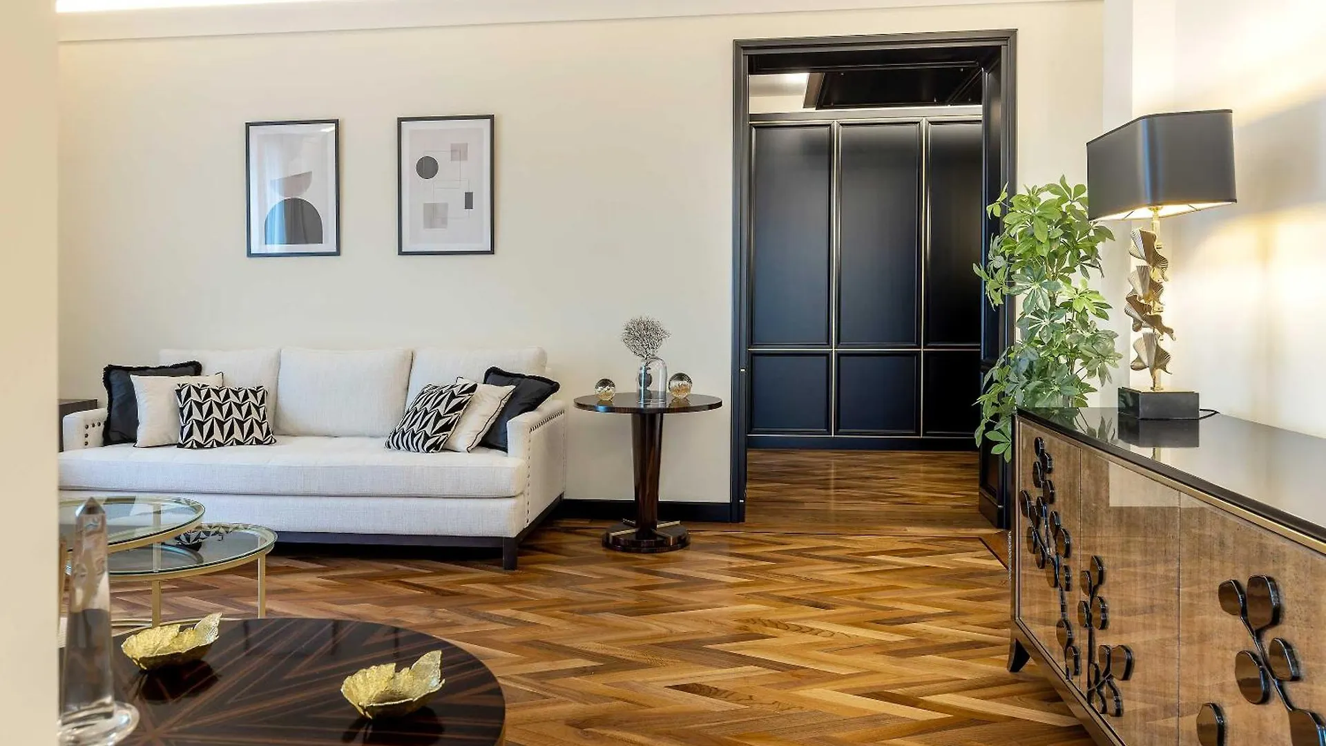 Genteel Home Prato 0*, Πράτο